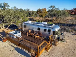Airstream Getaway - Hot Tub & Fire Pit - Image 5