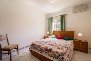 Bellissimo appartamento vacanze Marjoh AL con piscina, balcone, aria condizionata e Wi-Fi - Image 3
