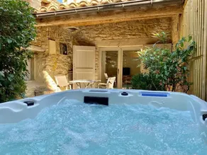 CHAMBRE GRAND CONFORT COQUET avec JACUZZI PRIVATIF - Image 3