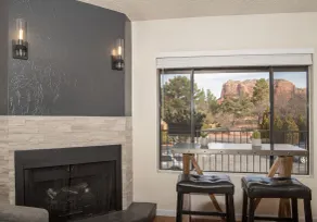 Prime Unit with Red Rock Views, Free EV Charging - Image 2