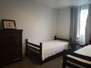 Comfy & Cozy Stay w/ Mountain View Centrally Located 5 to 7 mins from everything - Image 3