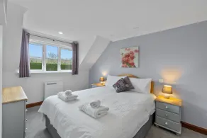 Conveniently located to explore all that Cornwall and Devon have to offer - Image 3