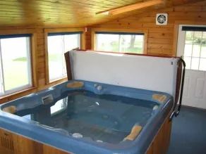 Expansive 3 BR 2 Bath Lakefront Home - Dog Friendly - Boat Lift Available - Image 2