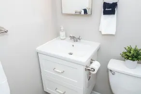 Modern 2BR Gem Steps to The Greene UD & WPAFB - Image 3