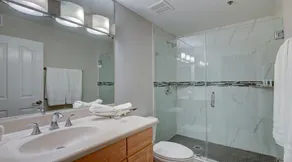 Comfort and Style in the Phoenix Biltmore Area! - Image 4