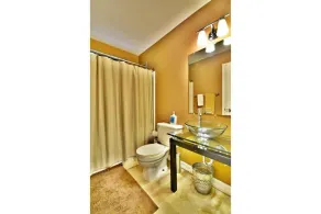 New Southampton Listing! Minutes from town & beaches - Image 2