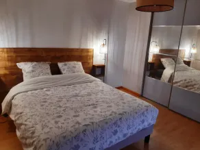 Triplex in renovated farmhouse with private Nordic bath - Image 4