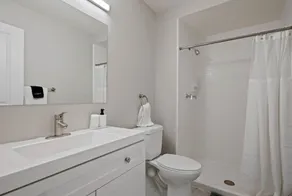 Relax & Unwind in Rochester Cozy Vacation Spot - Image 5