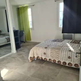 Bel Appartement Refait à Neuf à 15 min du Centre de Nîmes - Image 5