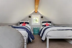 Seabrook 2 Bedroom cottage with hot tub, pets OK - Image 4