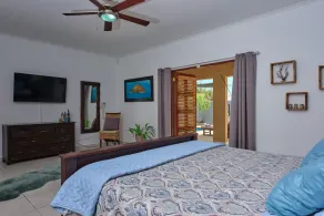 Amazing Modern and very Clean Vacation Villa -EMERALD AREA -3 minutes from beach - Image 5