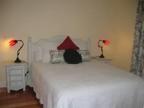 SECLUDED, QUIET, PRIVATE \"FERNDALE\" B&B Farm Stay \n5mins to BUNDANOON or EXETER - Image 2