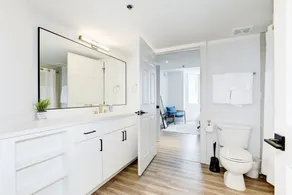 2BR Urban Oasis DC Access with Lux Comforts - Image 3