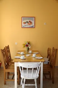 Family-friendly apartment in historic countryside manor estate (18th Century) - Image 4