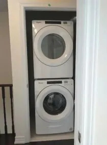 Beautiful New Townhouse in Quiet Neighbourhood - Image 2