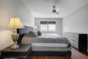 Arlington Heights 5bd 3bth sleeps 14 with driveway parking - Image 5