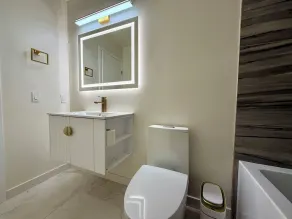 Newly Remodeled 4 bedroom House - Image 5