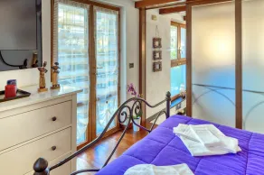 Mario: apartment for 2, with garden, in the centre of Levanto, 400m from beach, with parking - Image 4
