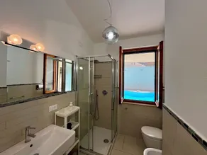 Bouganville 2 Bagni con box Doccia, 3 Camere da Letto, Cucinino Separato - Image 5