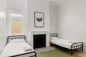 Cosy Glenelg South Family Cottage| Close To Beach | Pets Welcome - Image 4