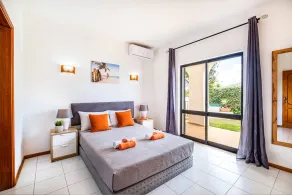Villa with BBQ & rooftop near the beach, Galé - Image 4