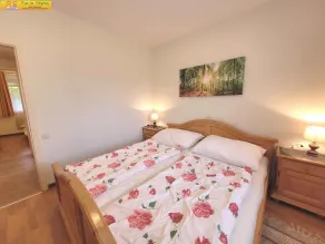 Holiday home cozy with sunbathing area - Image 5