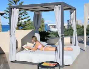 Private pool villa with water massage pool and sea view roof garden - Image 2