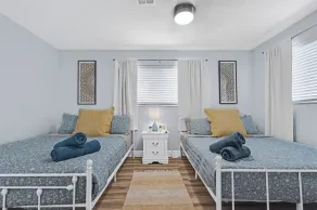 4-bedroom vacation home just 24 minutes from Las Olas Beach - Image 4