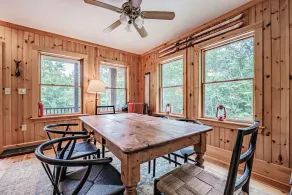 Bigfoot Bungalow - Authentic cozy Bungalow - Image 5