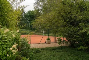 House in the middle of a landscape (tennis pool) - Image 2