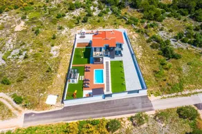 Villa Luna luxury apartment - Image 5