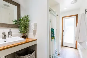 Charming 1-Bedroom Home near Downtown Culver - Image 3