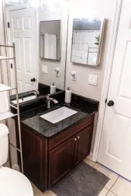 Beautiful 3 BR Home|Saltwater Pool|Fenced Yard|8 Min to Weeki Wachee River - Image 4