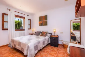 Appartement 'Na Forana' avec Wi-Fi, A/C, Terrasses et Jardin - Image 4