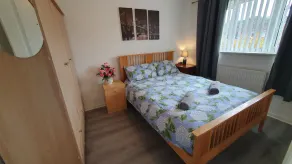 Lovely 3 Bedroom House Manchester - Image 5