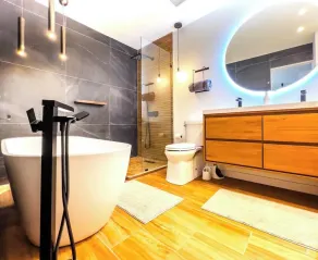 Modern luxury, walk to Washington St and downtown, EV, Movie room, Spa bathroom  - Image 4