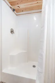 8 All Decked Out, Luxury Tiny House, Boat Parking Mins to Lake Guntersville, Downtown - Image 4