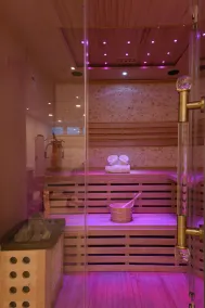 Luxury villa for 12 people, pool, sauna, whirlpool, tennis, golf, soccer field - Image 3