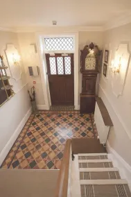 Victoria House - Image 2