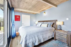 Views from Bodega Head to Jenner! Luxurious Beds. Fireplace. Hot Tub. Dogs, yes! - Image 4