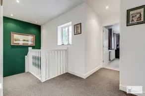 Silver Stag Properties Large 4 bed Property - Image 2