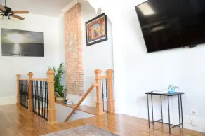 Historic Gem w/ Jacuzzi / Prime Streetcar Spot - Image 2