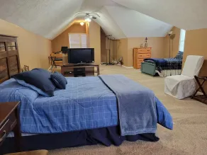 Beautiful Home near Zoo/College World Series/Downtown - Image 3