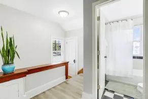 Close to City & UofM - Family & Business Travel - Image 4