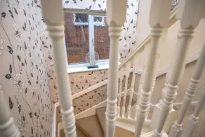 3 Bedroomed Family Home, 15 Minutes Walk to Town - Image 2