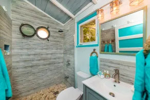 Bahia - charming seaside cottage, wooden loft and shutters, garden, staff - Image 2
