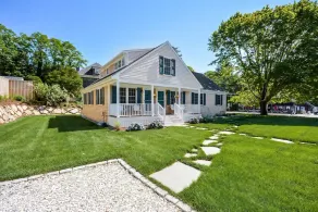 West Falmouth Cottage in the Heart of This Historic Village. - Image 5