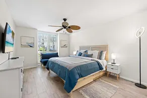 Beautiful Upstairs Corner Cottage - Ocean view from Balcony NCV B2 - Image 3