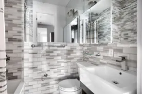 Classic East Village 1BR w/ W/D, nr cafes, by Blueground - Image 3