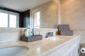 Villa in Los Flamencos - Image 4